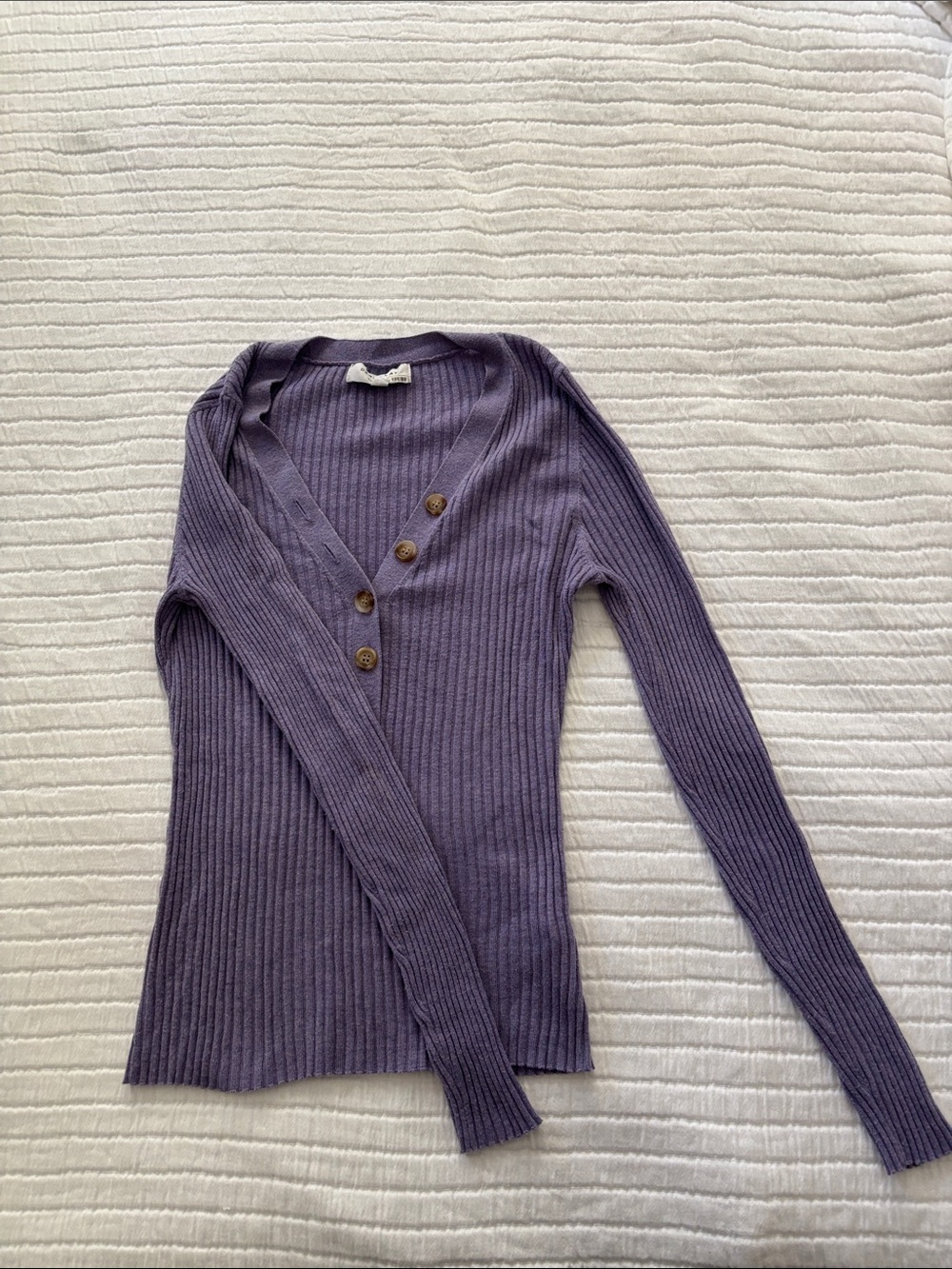 Derek Lam Ribbed V-Neck Button-Front Sweater - Lavender Purple